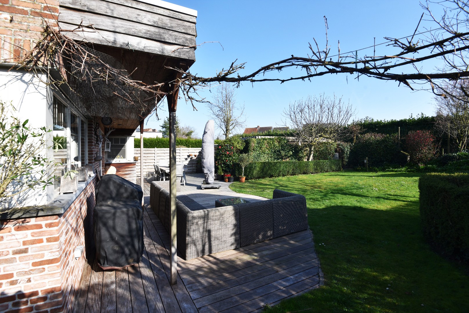 Gerenoveerde open bebouwing te koop te Lievegem 