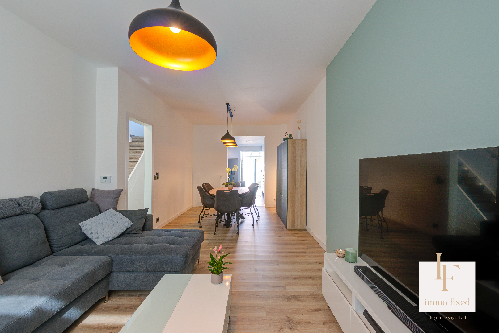 Instapklare woning met 2 SLKS te Schoten! 