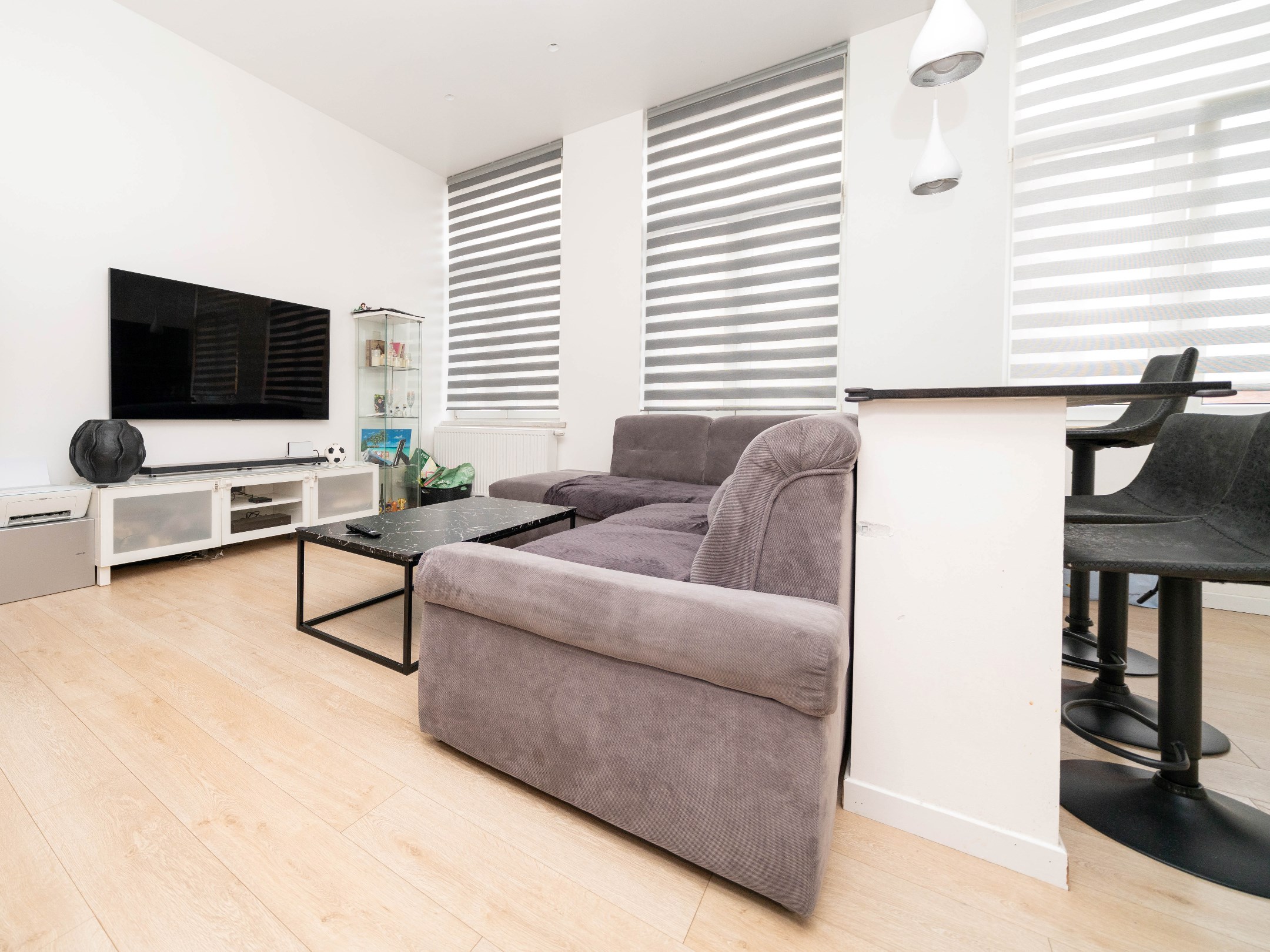 Ruime woning met 5 kamers, 4 badkamers en tuin 