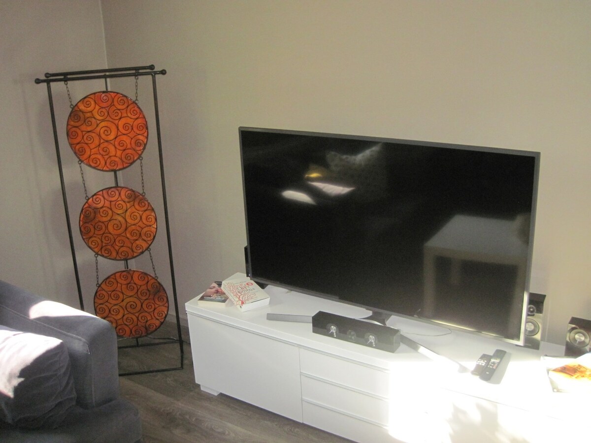 Degelijke woning met terras en tuintje. 