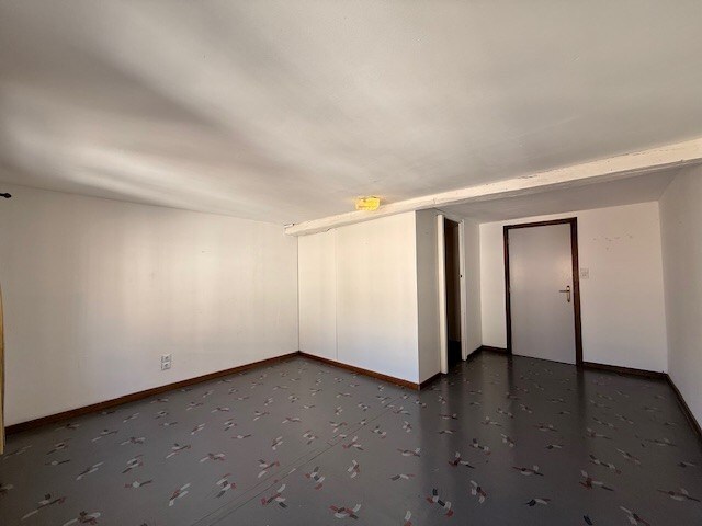 Duplex appartement met 2 slaapkamers en dakterras in het centrum van Maaseik. 