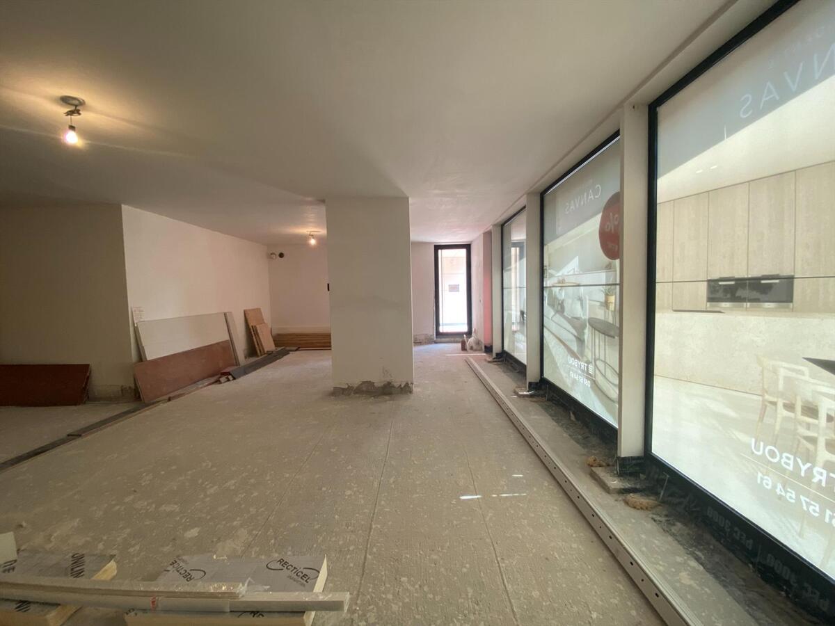 Centraal gelegen handelsruimte van 119m² 