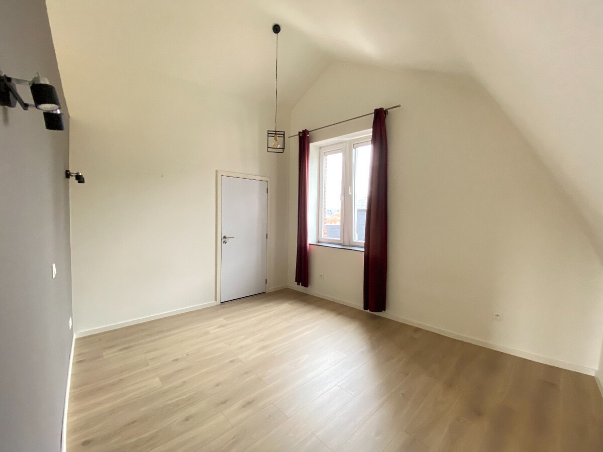 Magnifique appartement avec belle hauteur de plafond ! 