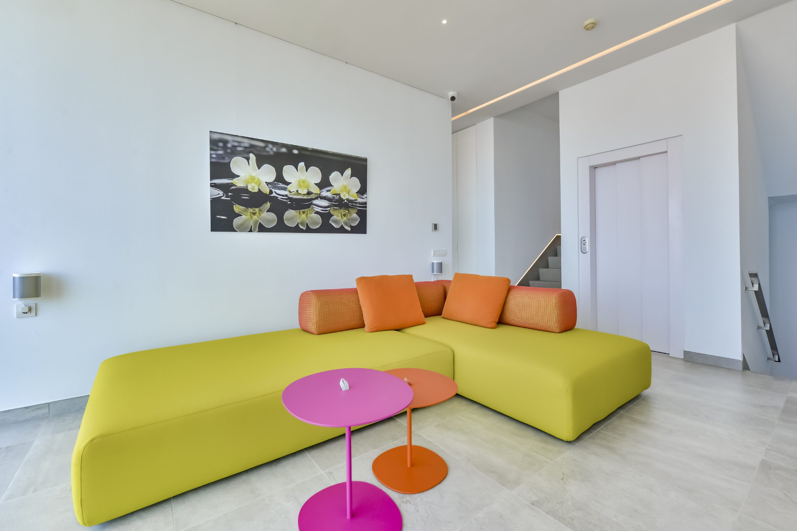 Luxe architectenvilla in Mascarat – Altea met panoramisch zeezicht en extra bouwgrond 