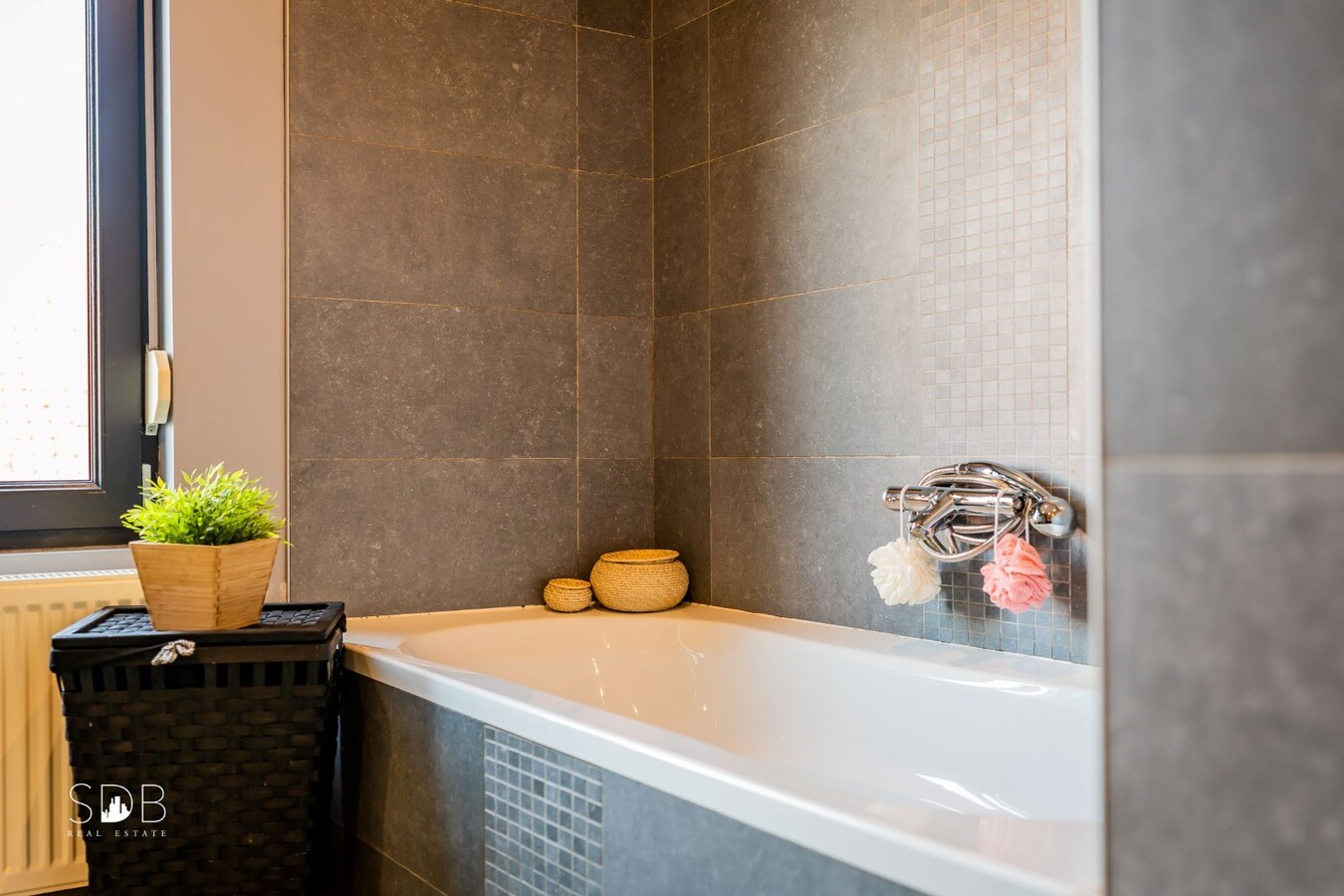 Hedendaagse gesloten bebouwing 