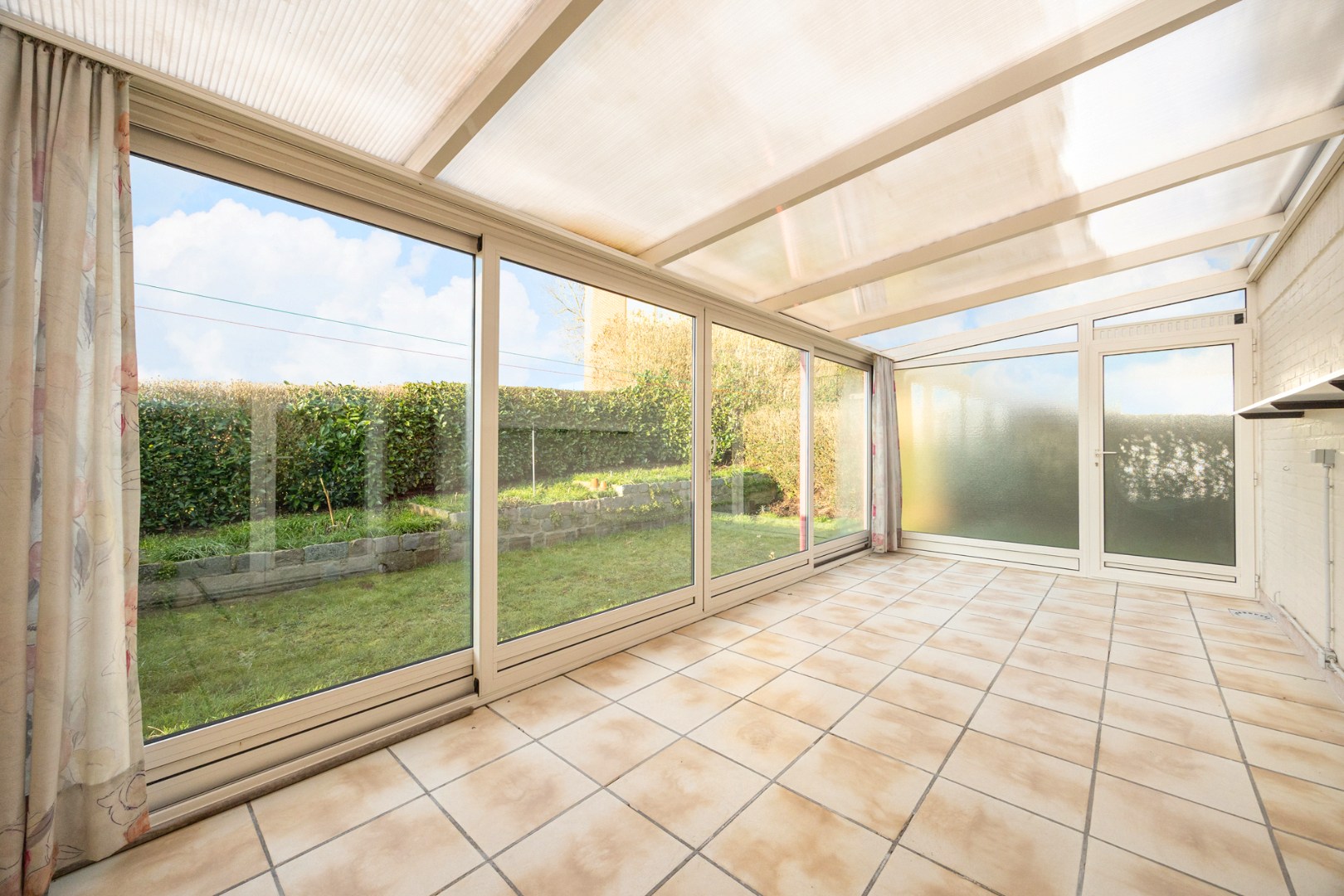 Te renoveren halfopen bebouwing 