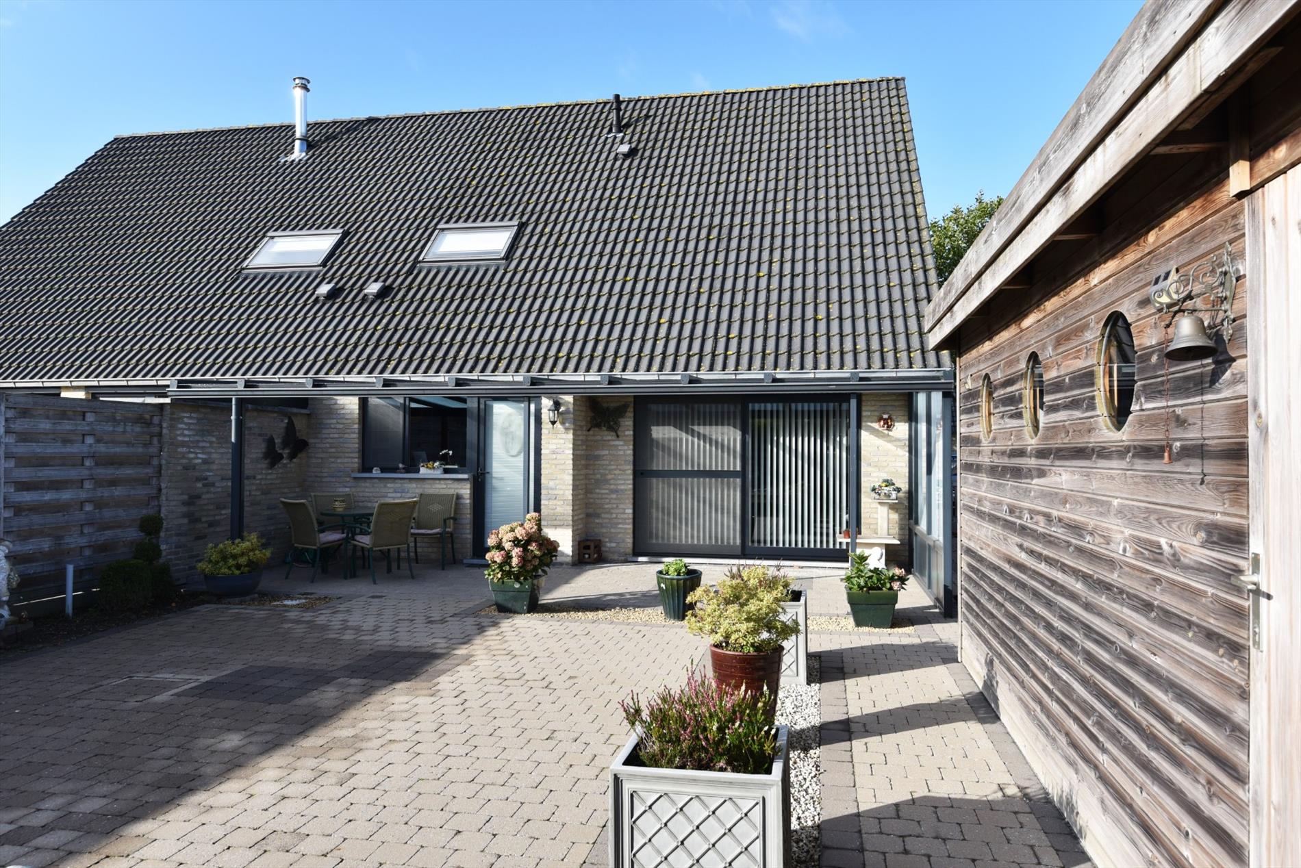 Recente gezinswoning met 3 slaapkamers, rustig gelegen te Adegem. 