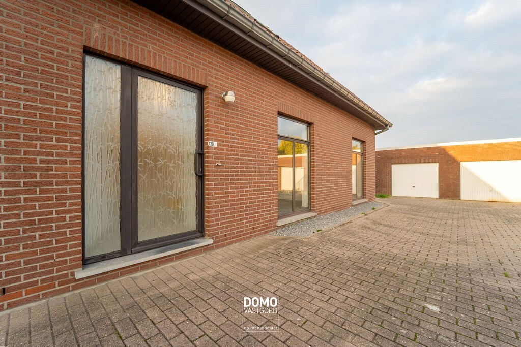 Instapklaar appartement met garage, rustig gelegen. 