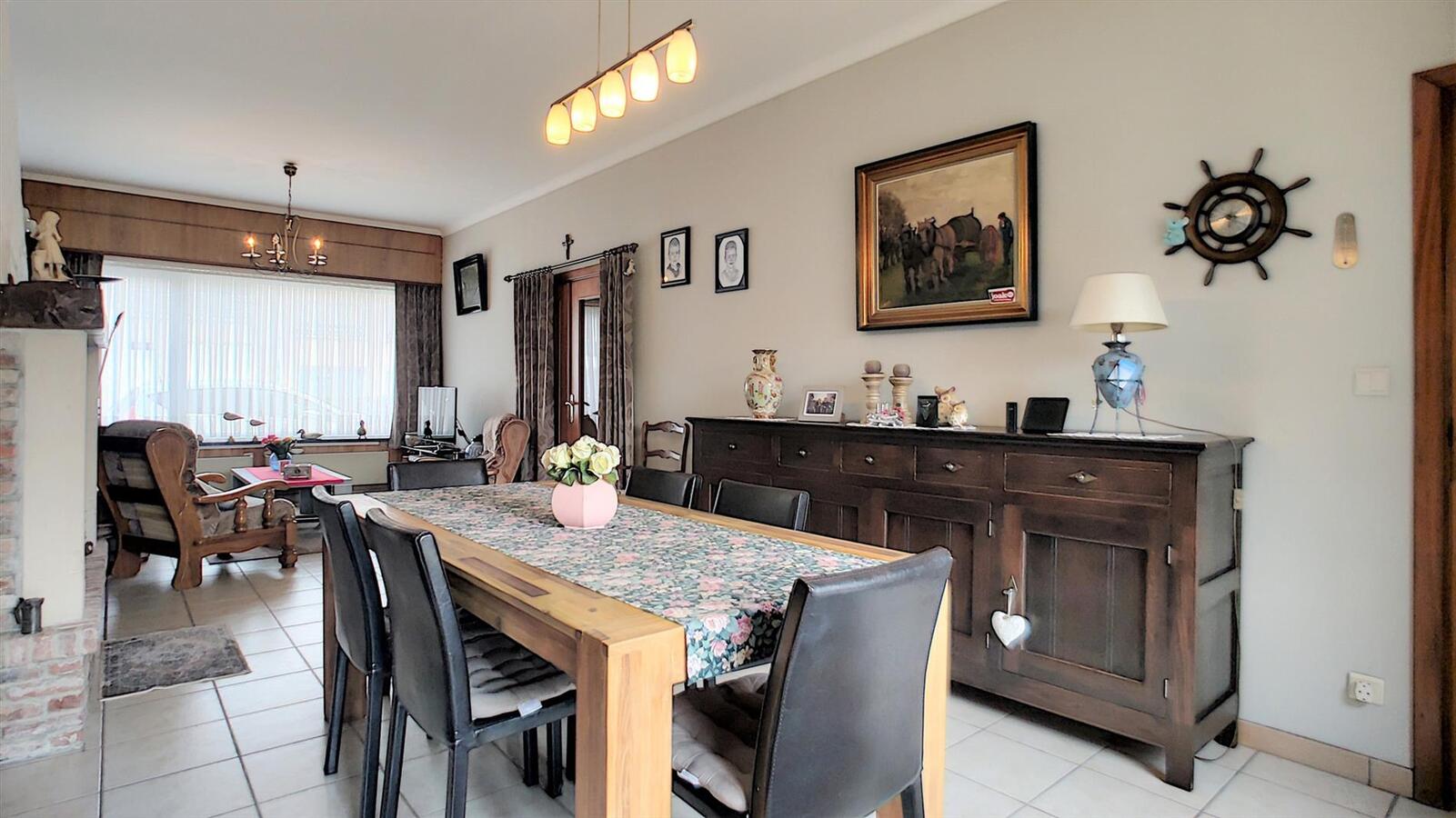 Ruime gezinswoning met tuin - Heist 