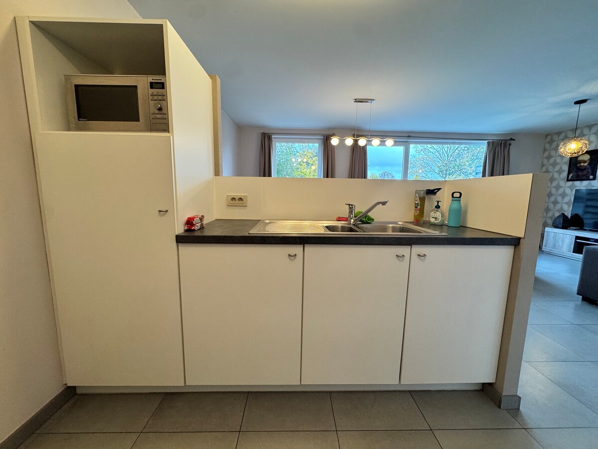 Instapklaar appartement met 2 slaapkamers en garage te Torhout 