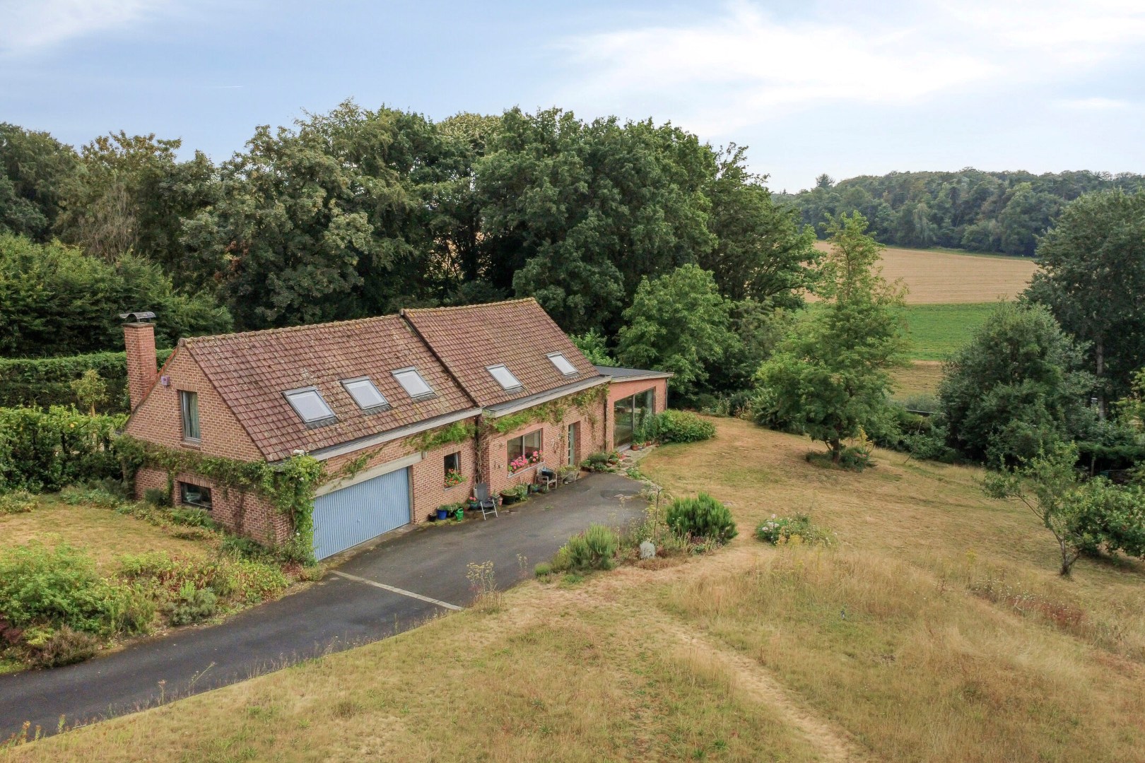 WONING met 4 kamers + bureau + garage 1640 SINT-GENESIUS-RODE 