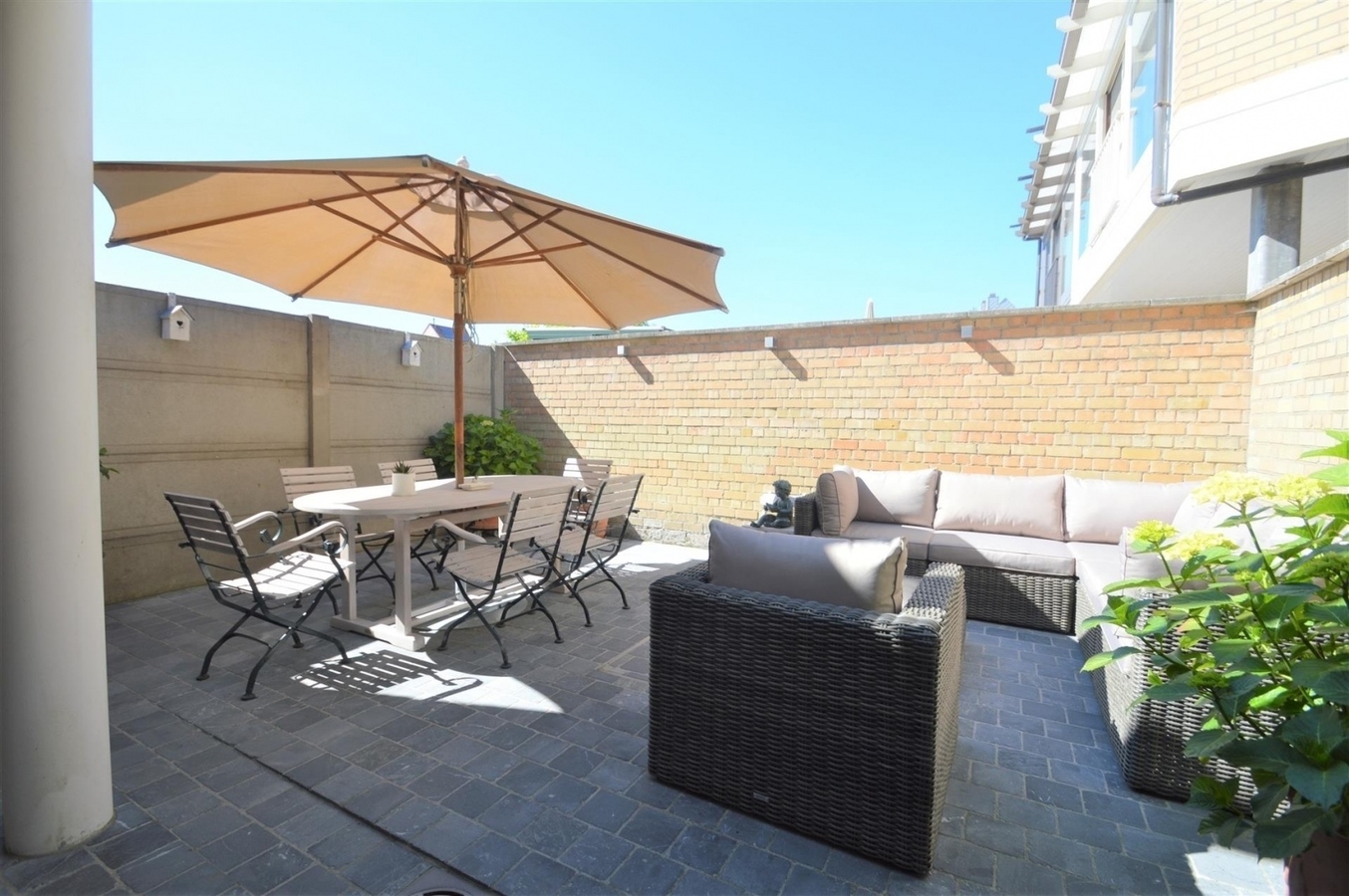 Zeer knappe woning met garage op een rustige ligging - Heist 