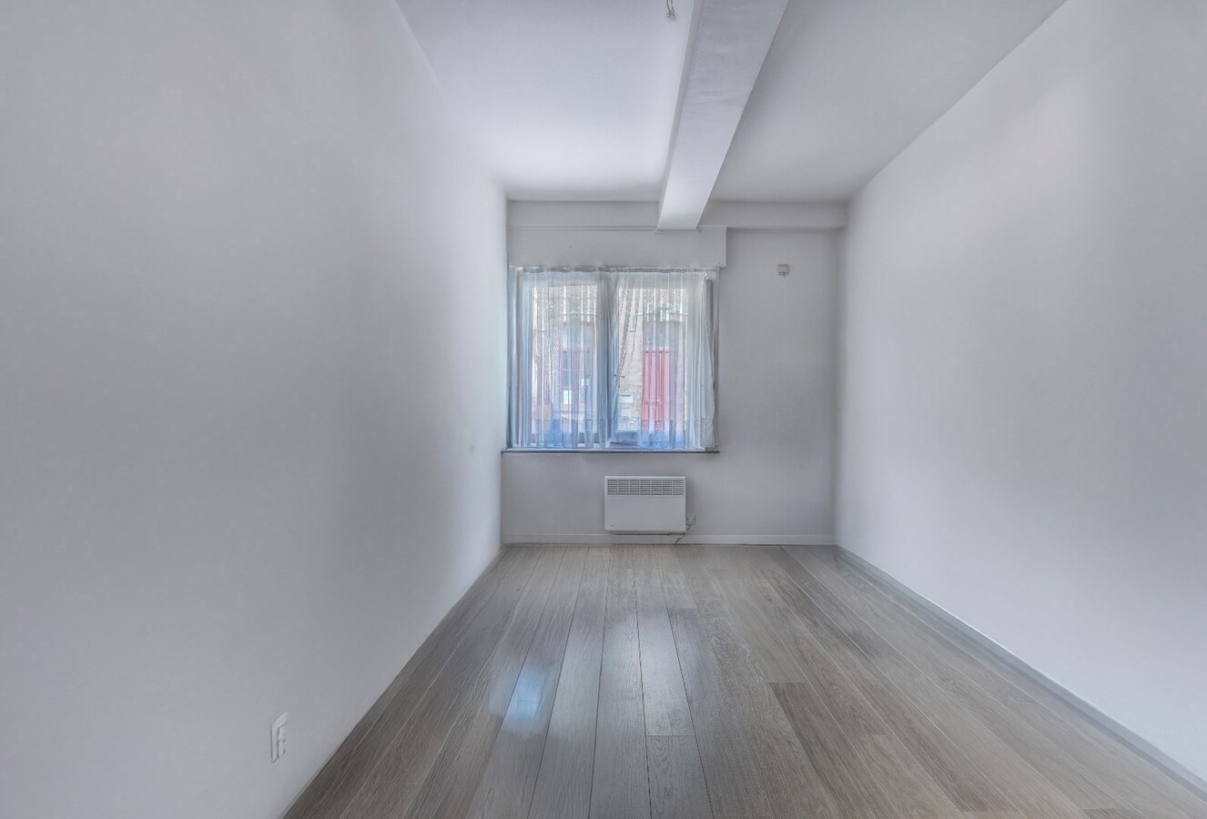 Instapklaar tweeslaapkamerappartement vlakbij de zeedijk. 