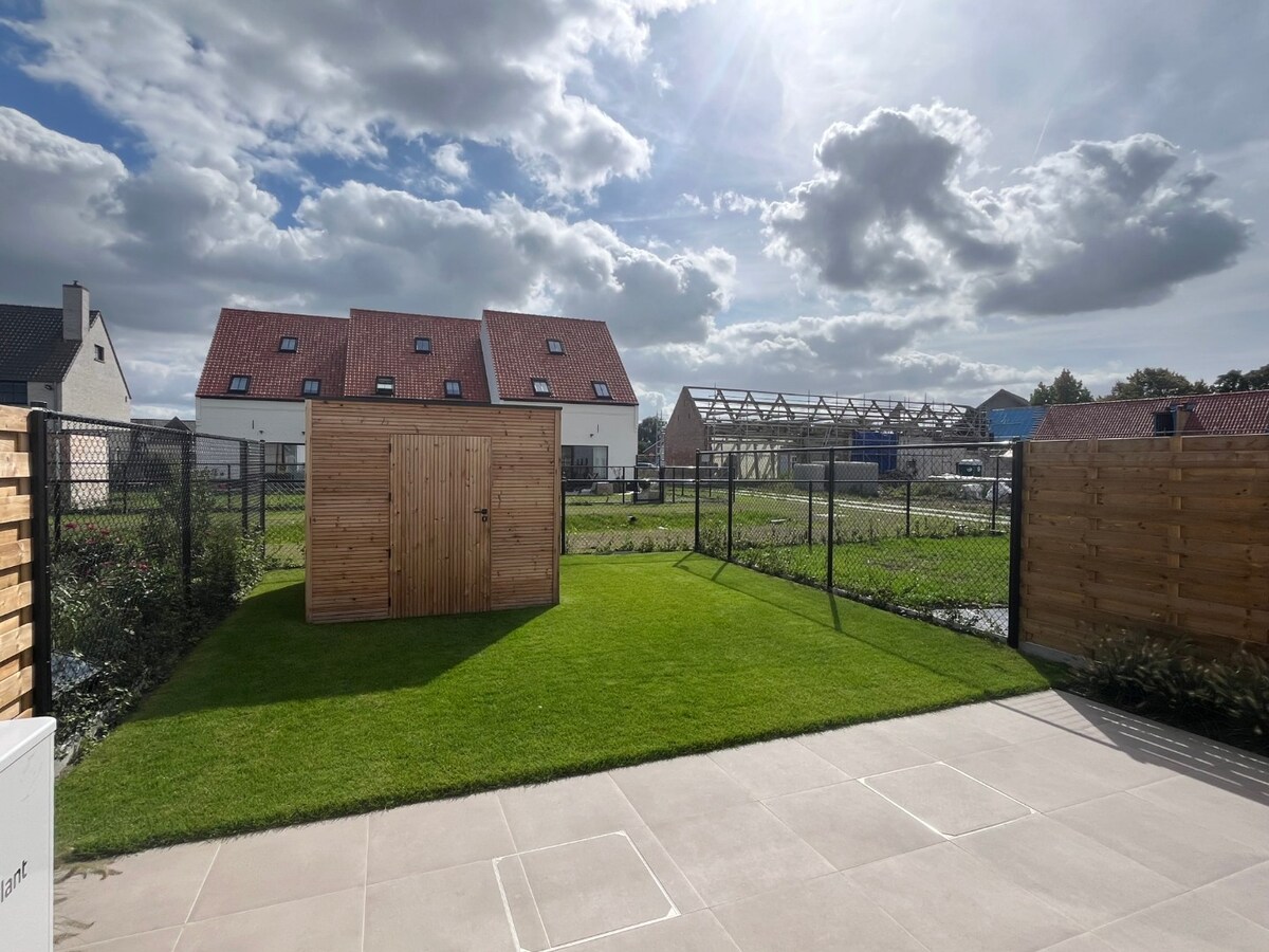 Nieuwbouwwoning in landelijke hoevestijl 