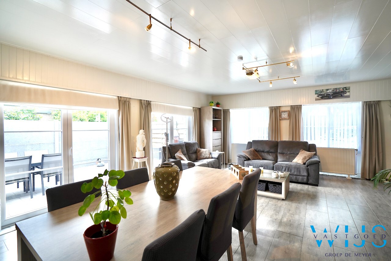 Bungalow met zwembad &amp; bijgebouw te Ertvelde ! 