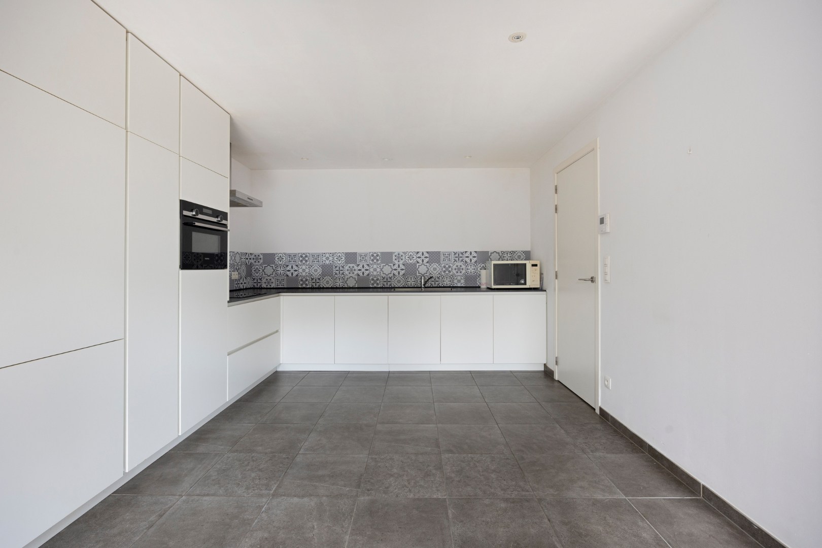 Gerenoveerd appartement met 1 slpk. in Geel 