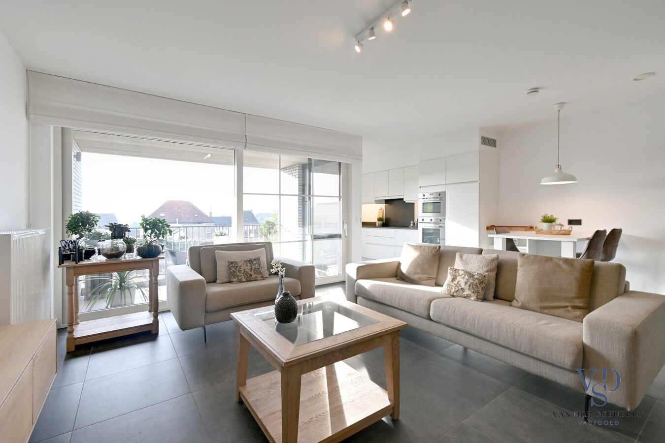 Luxueus, tijdloos wonen in Dikkelvenne. 