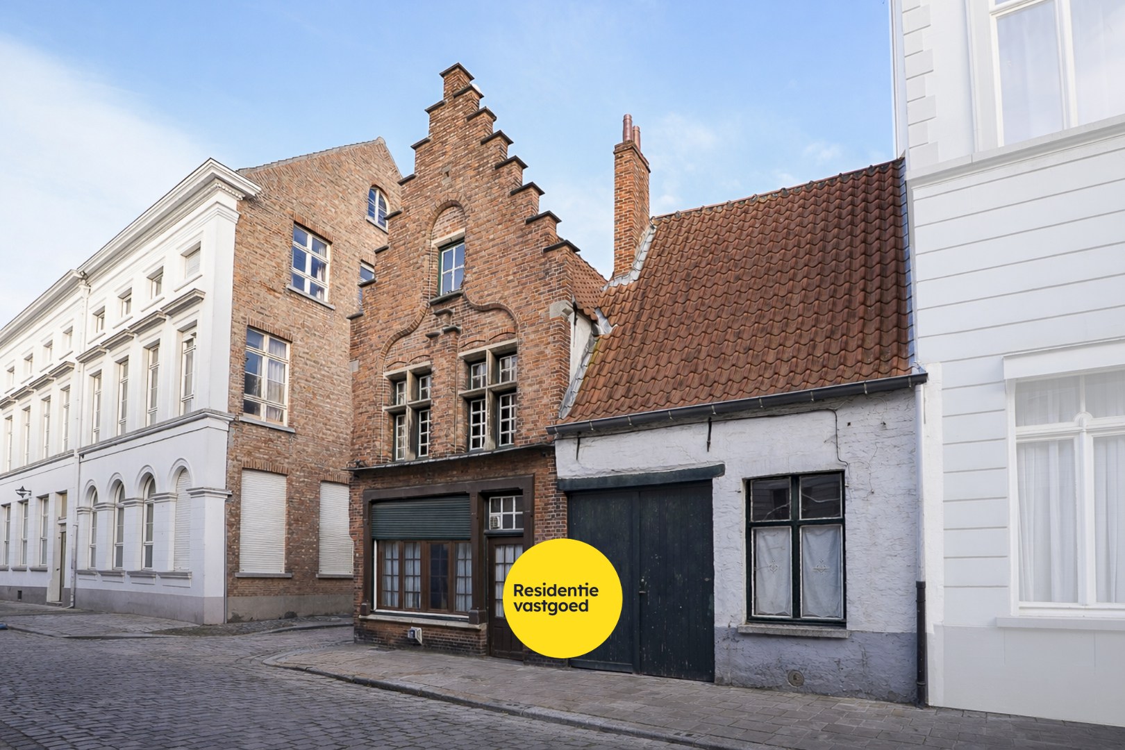 Karaktervolle hoekwoning op topligging in hartje Brugge 
