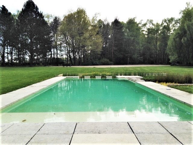 Villa avec infrastructures équestres, piscine, court de tennis, piste de trot et prairie sur environ 2ha65a à Huldenberg (Brabant Flamand) 