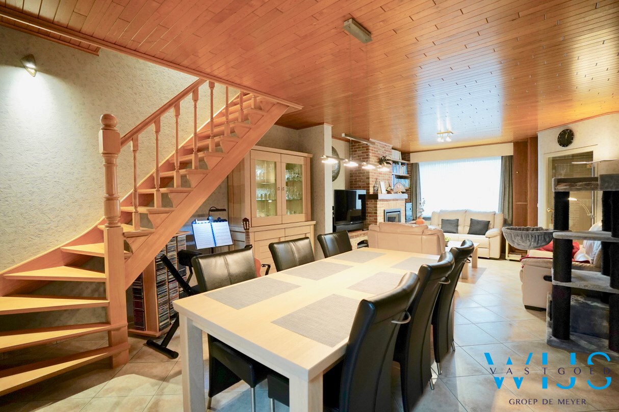 Gezinswoning met 4 slaapkamers &amp; garage te EVERGEM ! 