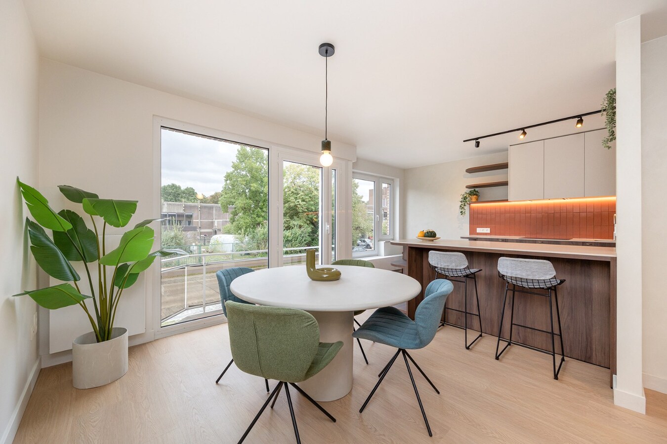 Luxueus gerenoveerd appartement met 2 slaapkamers 