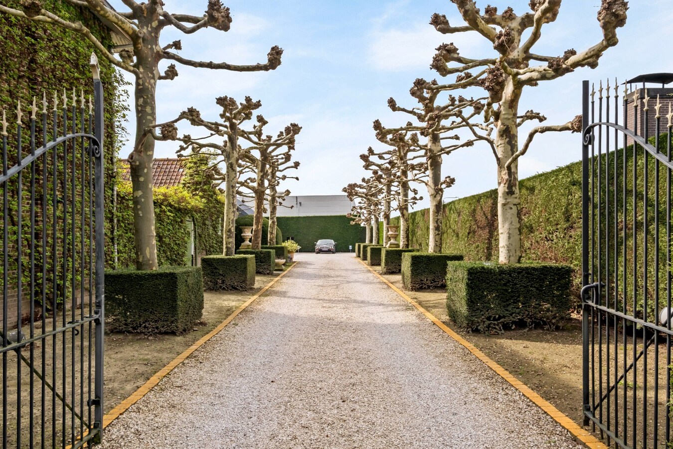 Exclusieve villa met buitenzwembad en privéwelness te Waregem ! 