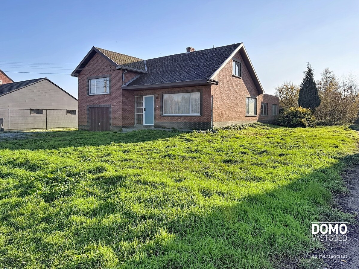 Ruime open bebouwing gelegen te Schulen met tal van mogelijkheden 