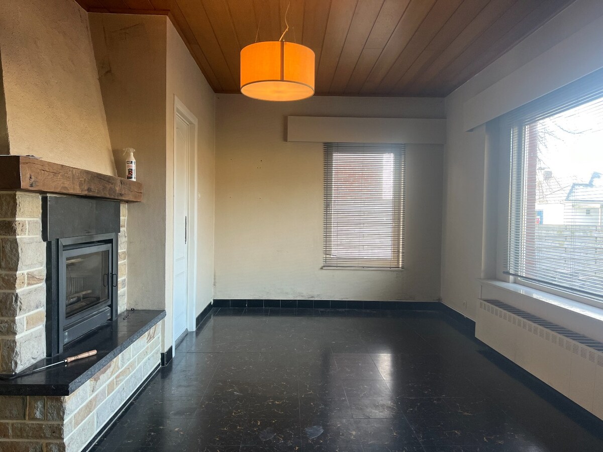 Op te knappen HOB met landelijk zicht 