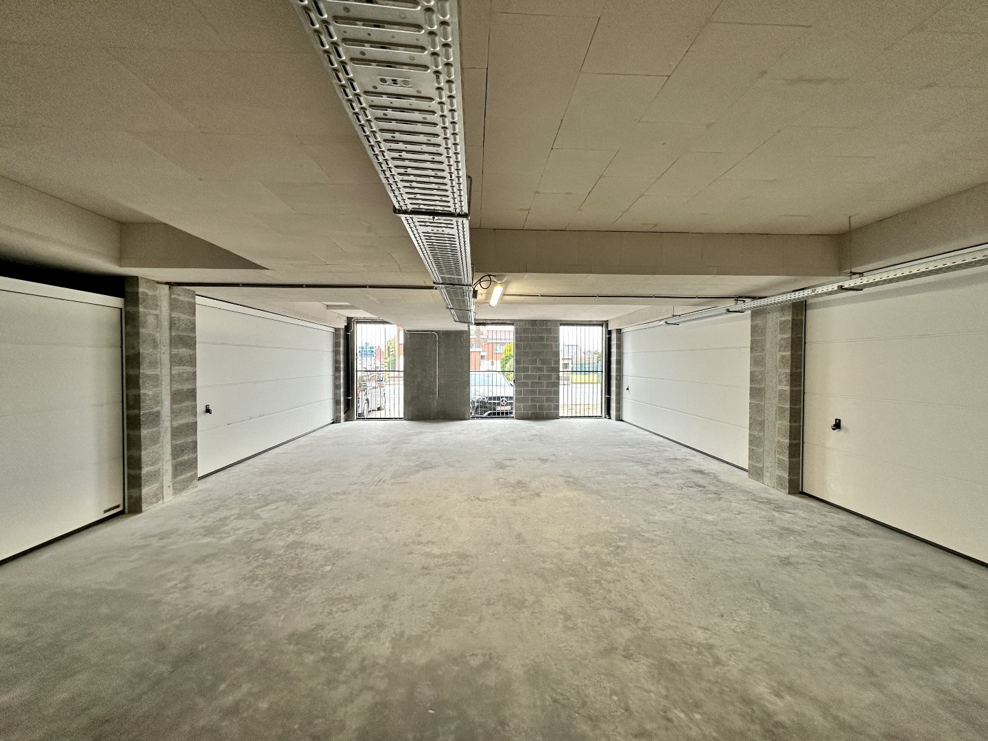 Prachtig lichtrijk en ruim (116 m²) nieuwbouw 2-slpk appartement met (zonne)terras(en), Kortemark 