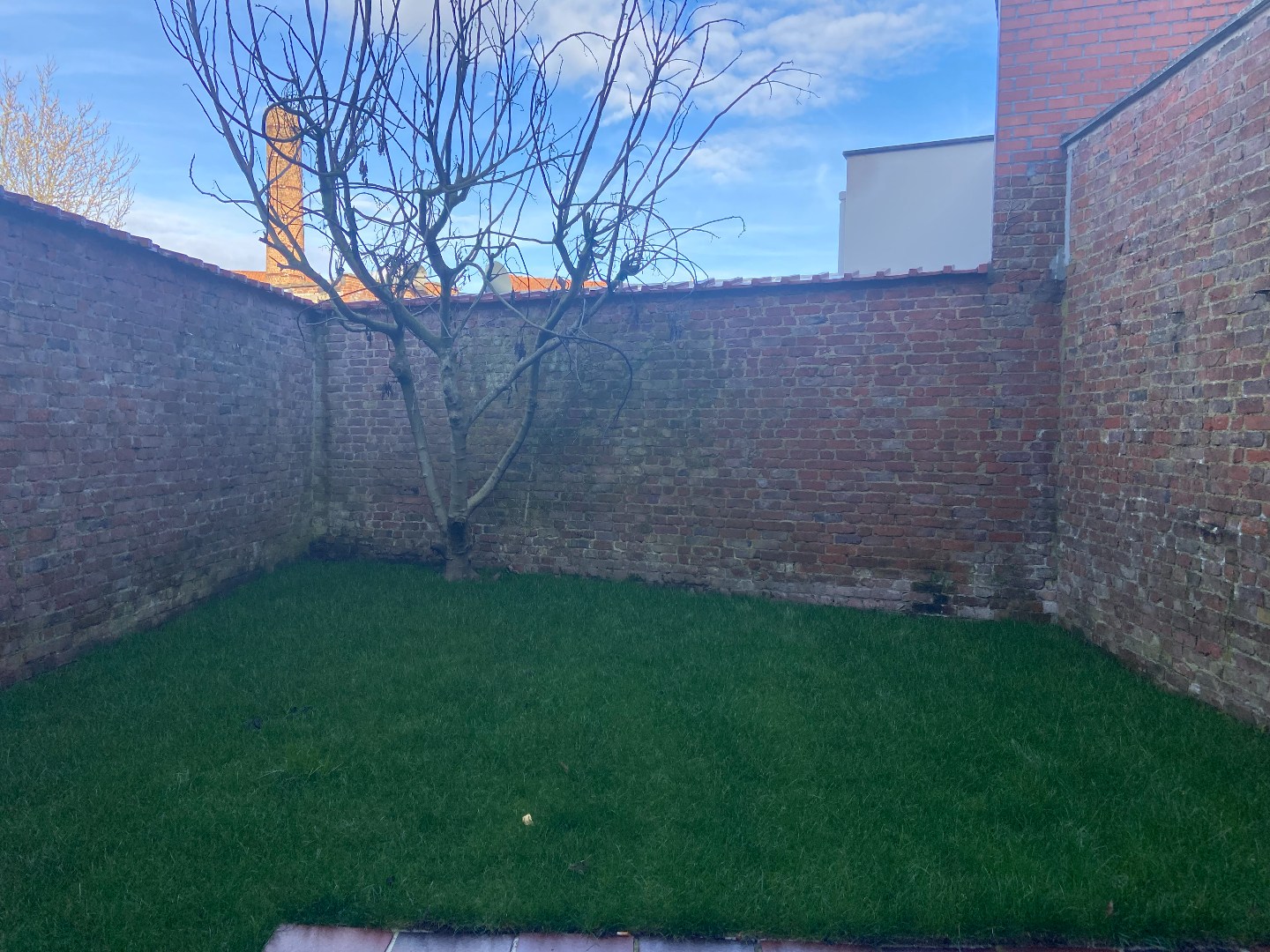 Stijlvol gerenoveerde stadswoning op topligging te Kortrijk! 