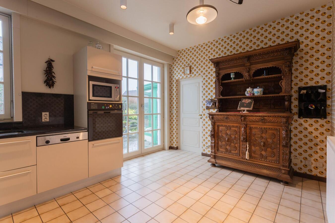 Riante villa aan de rand van het centrum van Ieper 