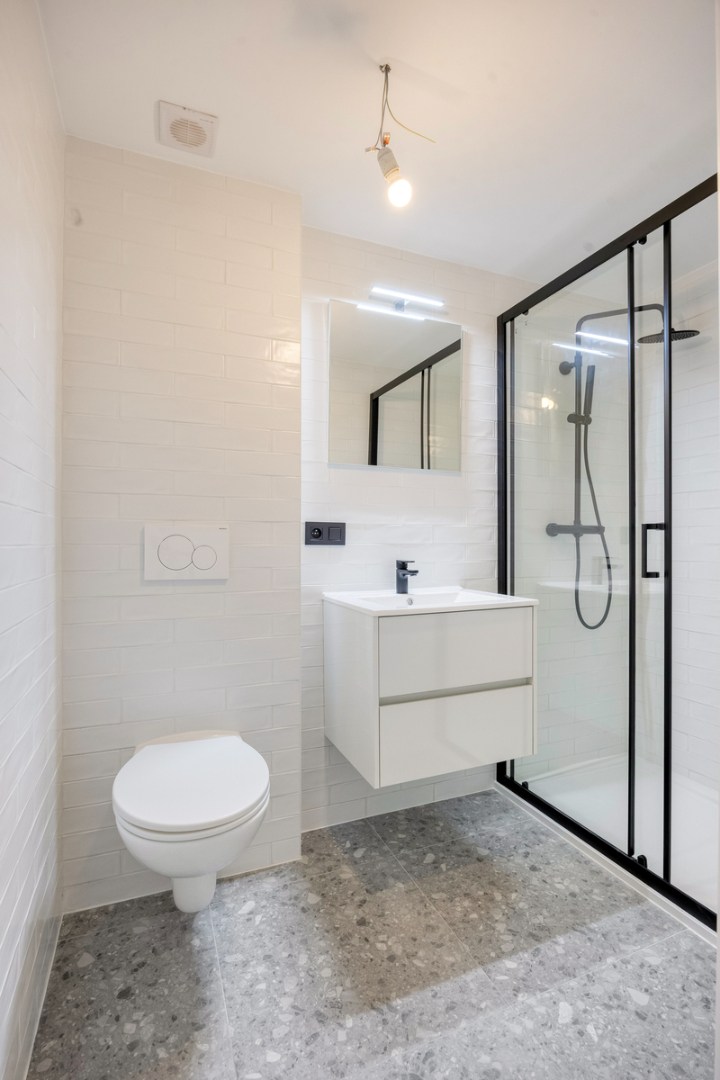 Volledig gerenoveerd en gemeubelde studentenkamer met privé badkamer en tuin - EPC A! 