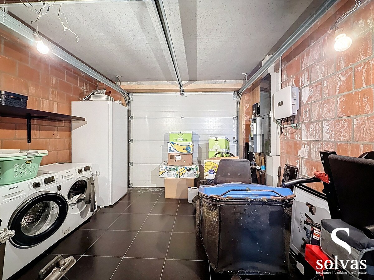 Moderne woning (2017) met ruime tuin en open verzichten 