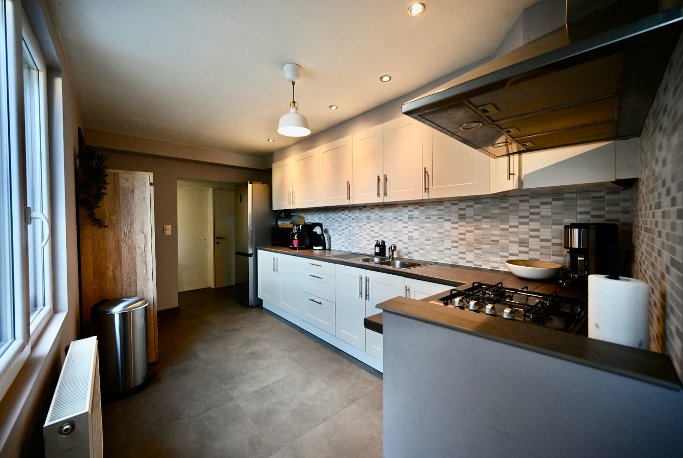 INSTAPKLARE KNAP GERENOVEERDE STADSWONING MET TERRAS 