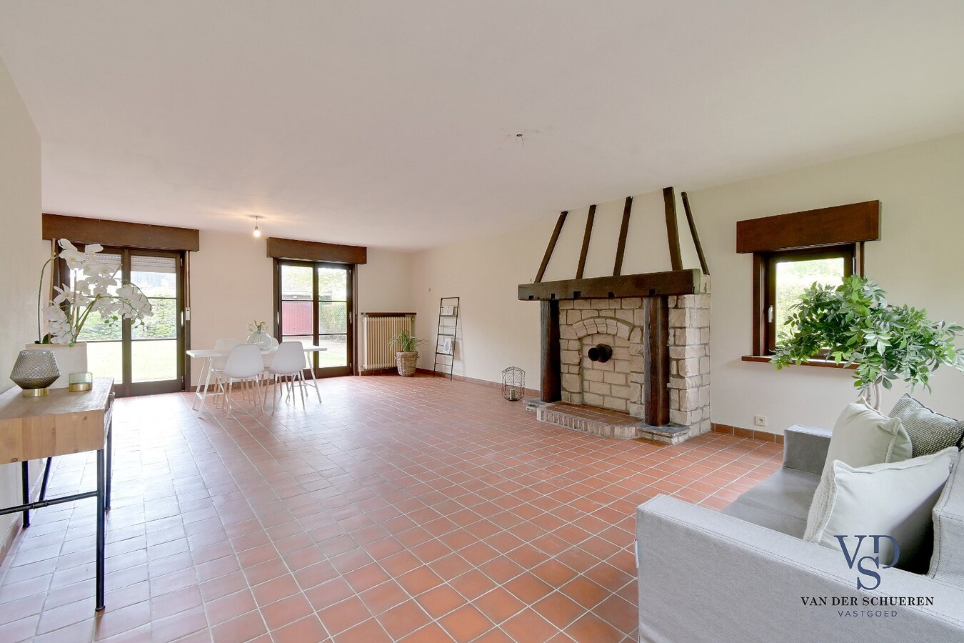 Degelijk, ruime villa. 