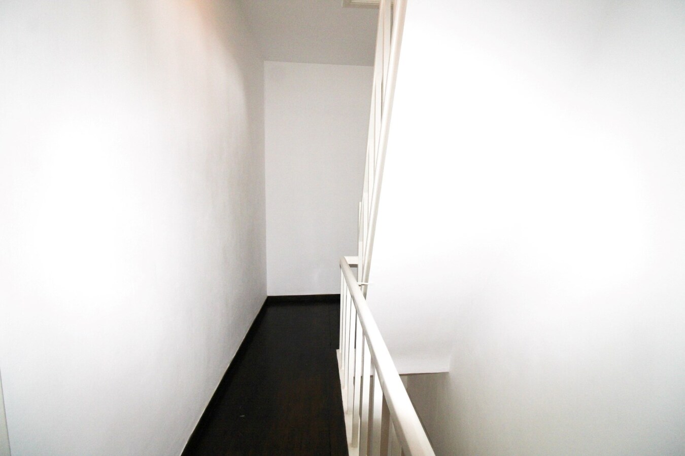 Charmante instapklare woning met 3 ruime slaapkamers en terras in het hartje Sint-Niklaas 