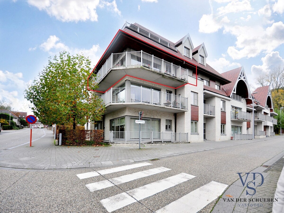 Exceptioneel appartement in hartje Dikkelvenne. 