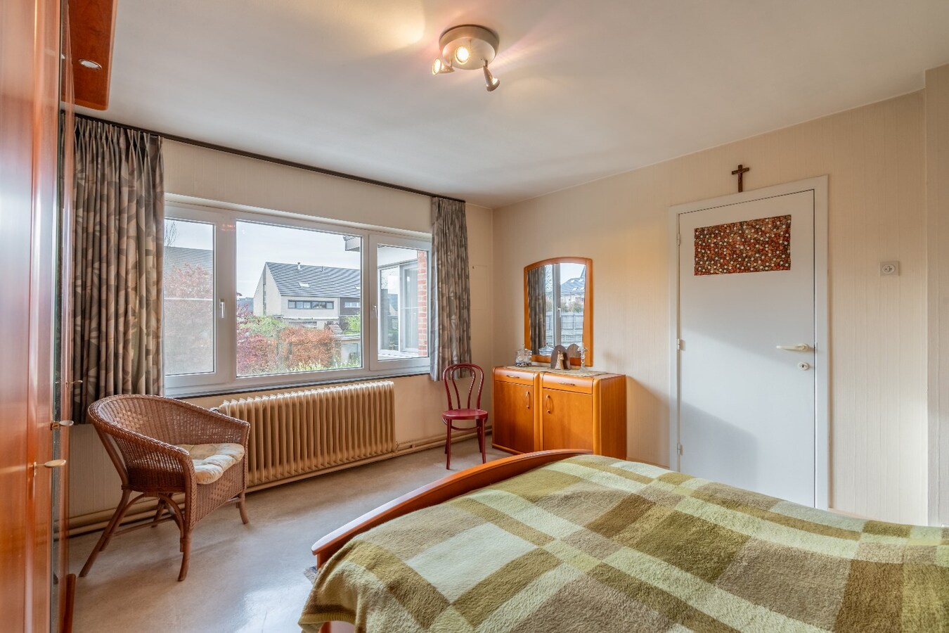 Ruime woning met tuin, garage en 3 slaapkamers. 