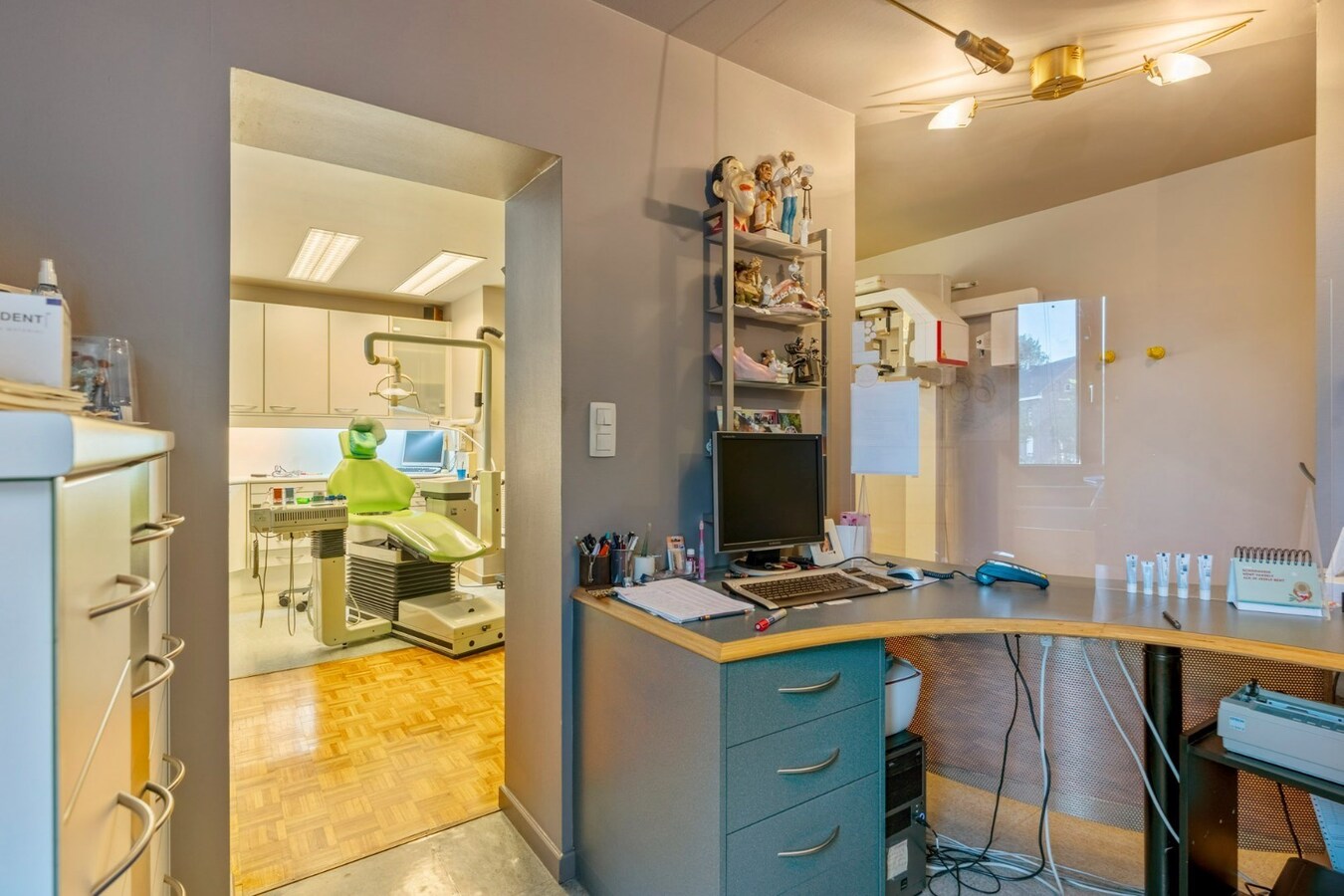 Luxe herenhuis met praktijkruimte in Niel-bij-As 