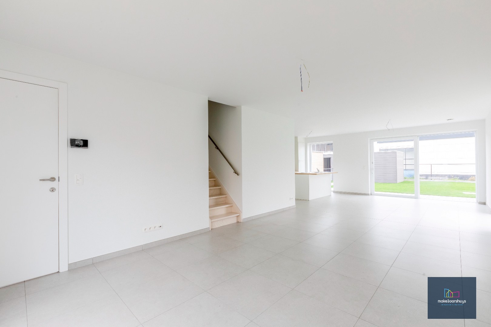 Energiezuinige nieuwbouwwoning met 3 slaapkamers , tuin en staanplaats 