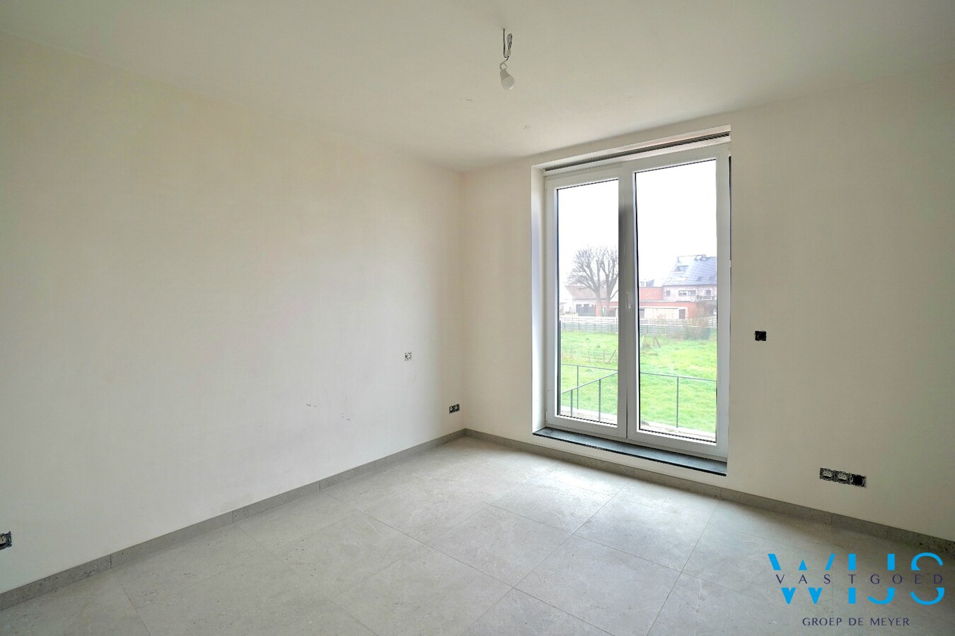 Moderne nieuwbouwwoning met 3 slaapkamers in rustige woonwijk te Oosteeklo 