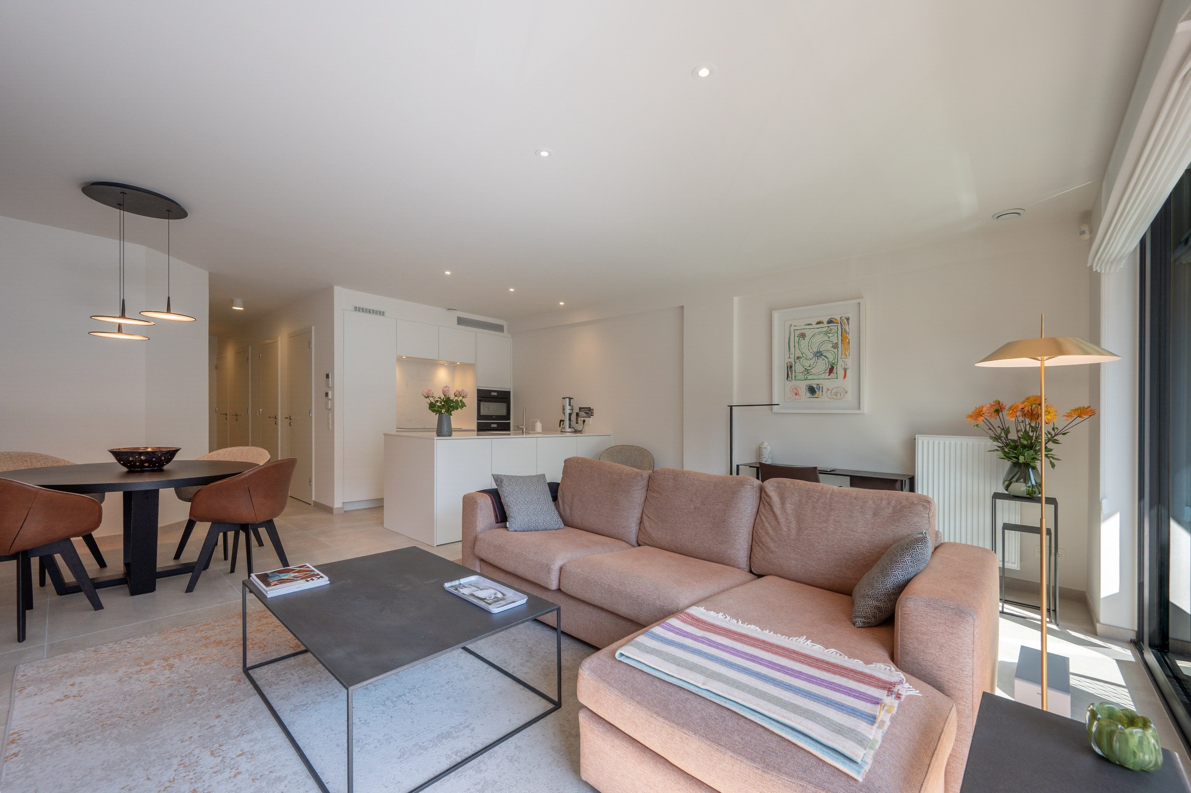 Appartement spacieux et récent (2021) situé sur l'avenue Paul Parmentier à Knokke. 