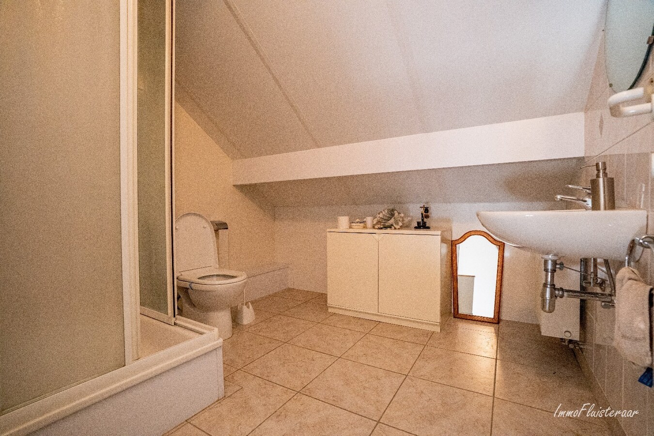 Uniek gelegen karaktervolle hoeve met twee stalgebouwen op ca. 2,4ha in Alken 