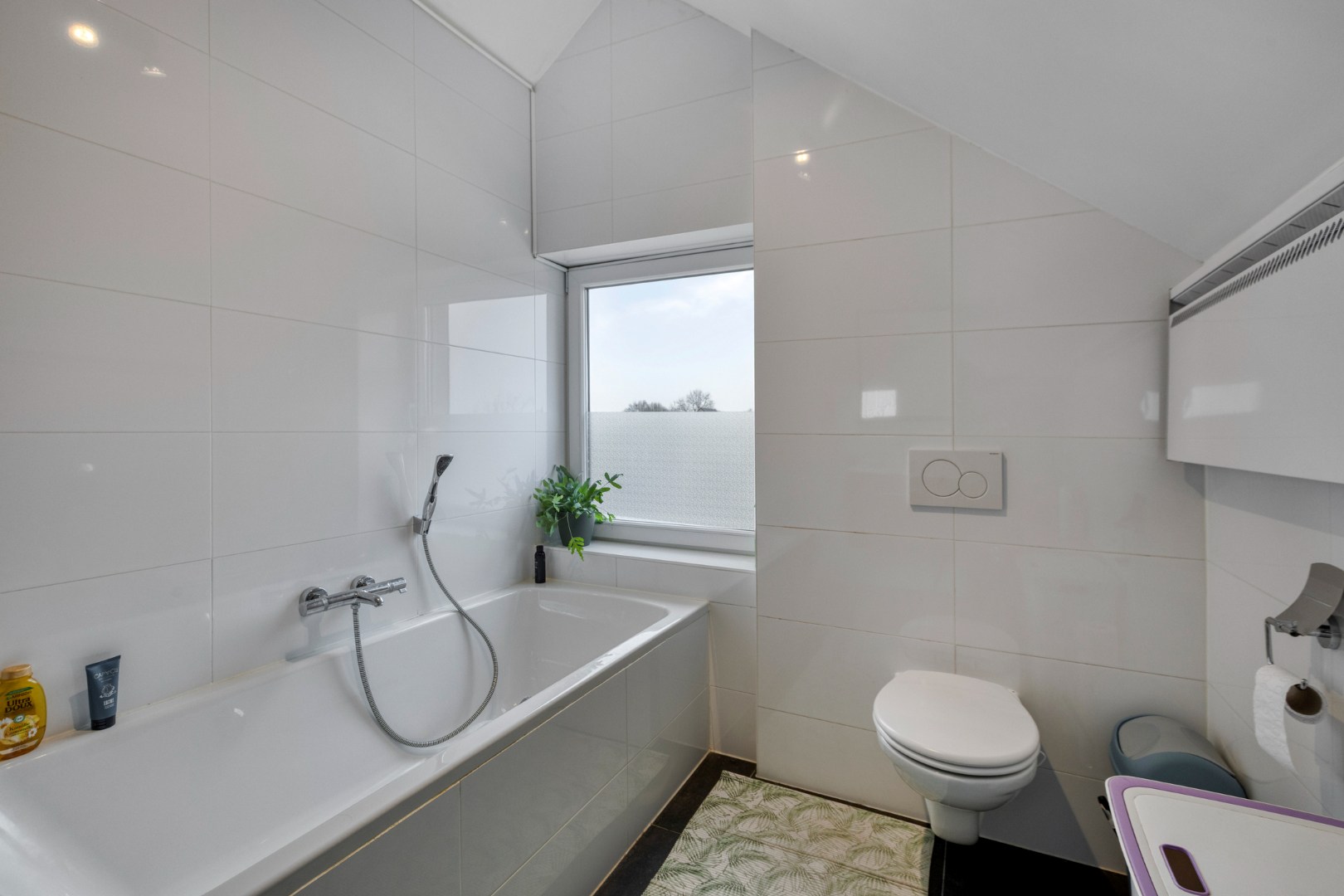 Instapklare gezinswoning met 4 slpk. in het centrum van Geel 