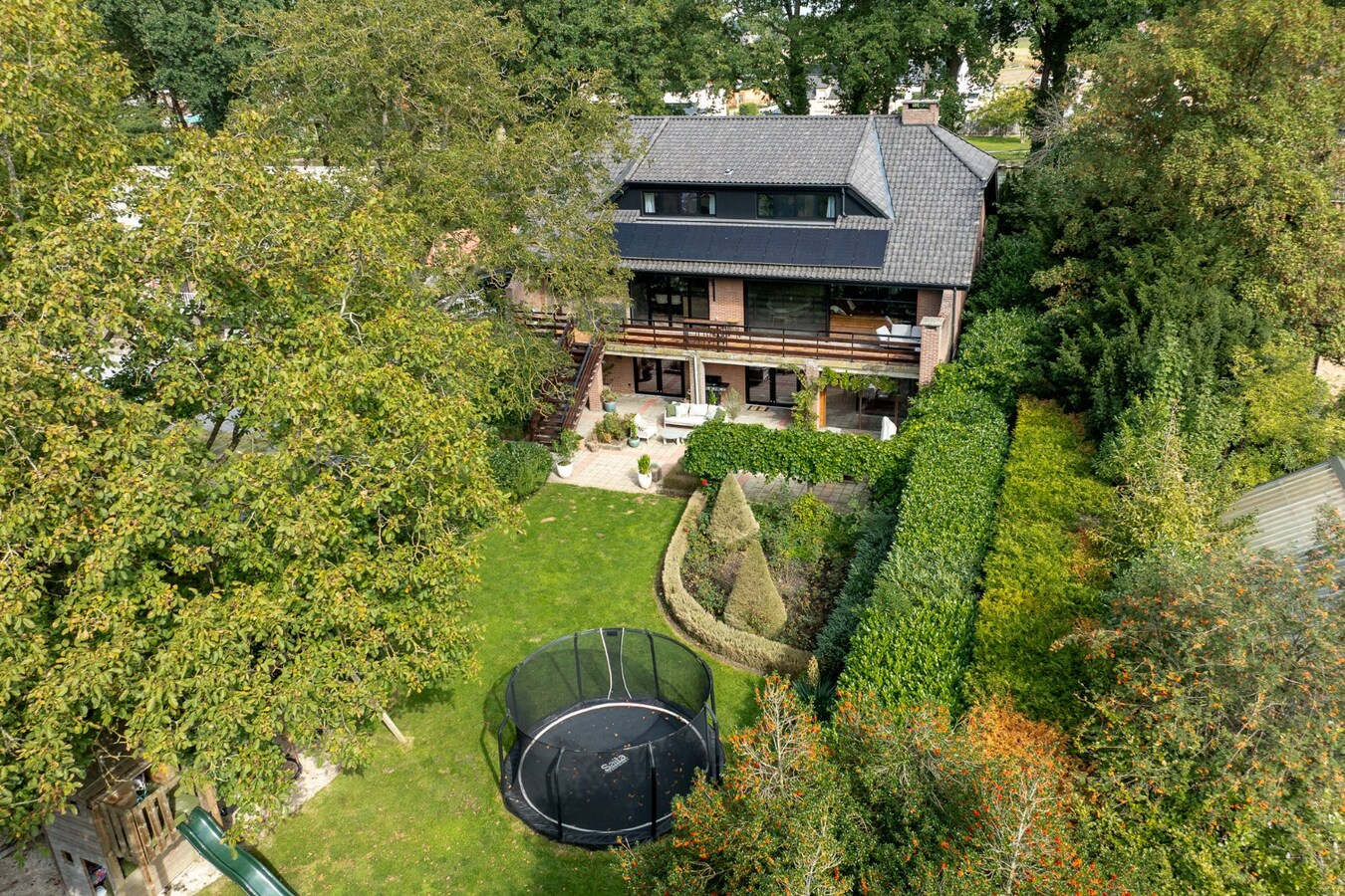 Ruime woning met weide en paddock op ca. 1ha te Bocholt 