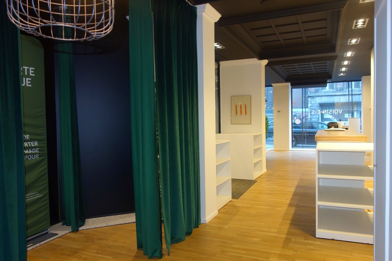 Commerce a louer À Tournai