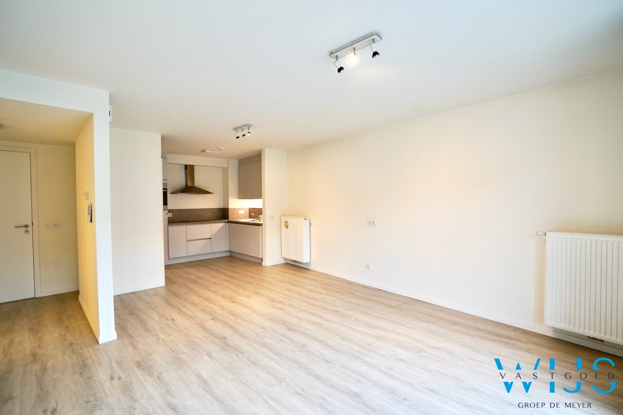 Totaal afgewerkte serviceflat te Lievegem ! 