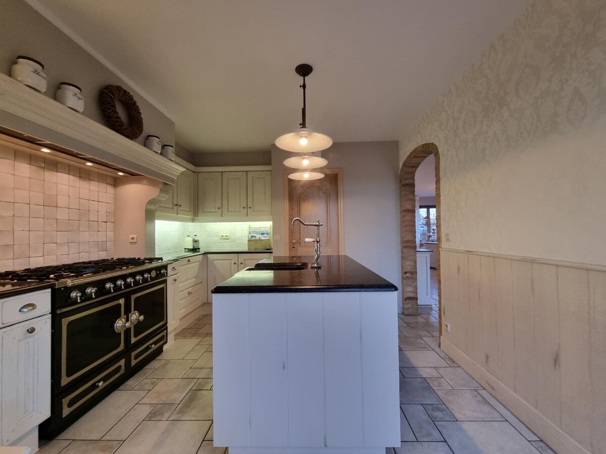 Zeer knappe, halfopen gezinswoning te Lissewege 