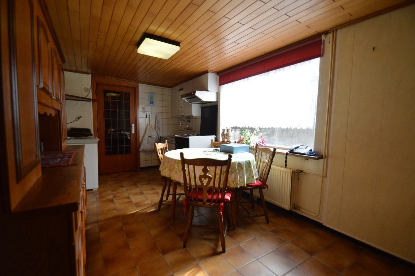 Te renoveren hoekwoning met garage - Heist 