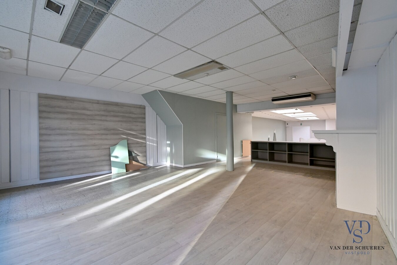 Uniek handelspand met woongedeelte in hartje Eine ! 